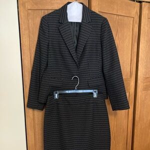 Le Suit Black and White Polka Dot Blazer